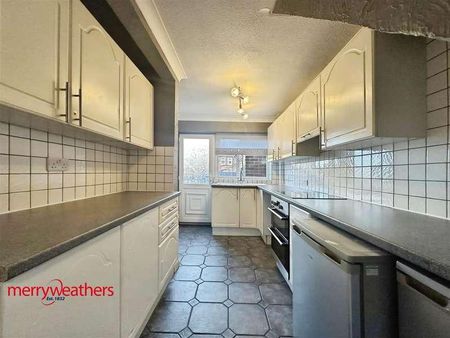 Luterel Drive, Swallownest, Sheffield, S26 - Photo 2