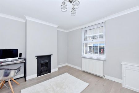 2 bedroom semi-detached house to rent - Photo 2