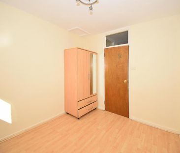 4 bedroom terraced house to rent - Photo 6