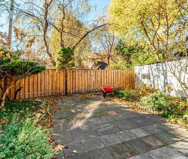 For Lease - 7 Duplex Crescent, Toronto, Ontario - Photo 4