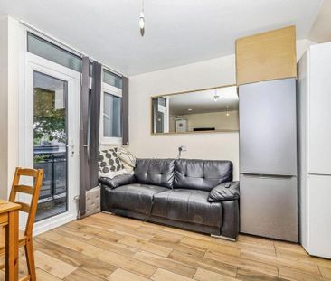 4 bedroom flat to rent - Photo 6