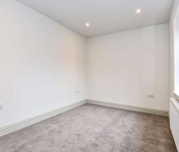 Banbury, Oxfordshire, OX16 - Photo 3