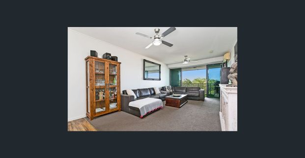 25 Dix Street, Redcliffe, Qld 4020 - Photo 1