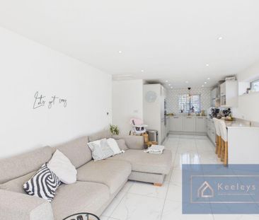 2 bedroom detached bungalow to rent - Photo 1