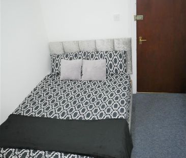 Gables, Bournemouth, BH1 - Photo 1