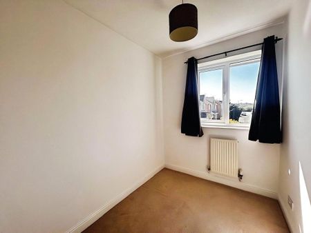 3 bedroom semi-detached house to rent - Photo 5