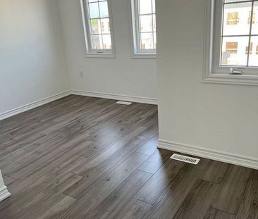 For Lease - 12 PUMPKIN CORNER Crescent, Barrie, Ontario - Photo 6