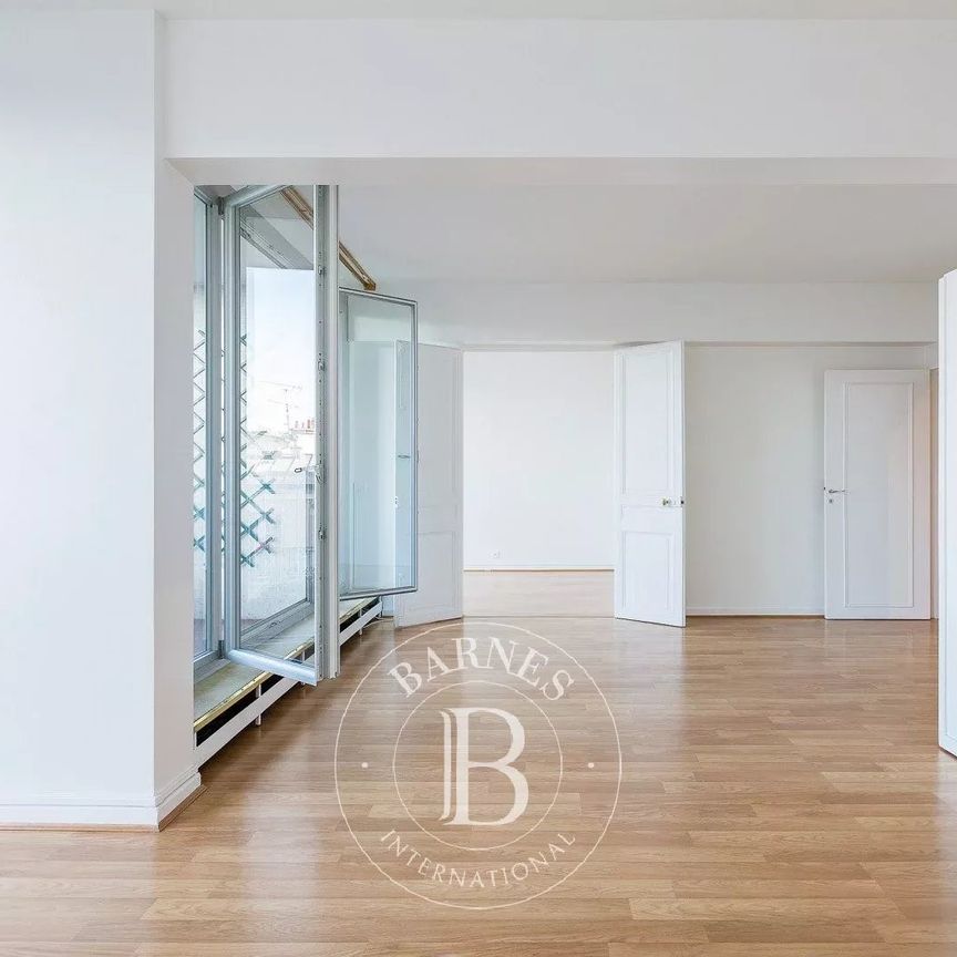 Appartement • Dupleix-Motte Picquet - Photo 1