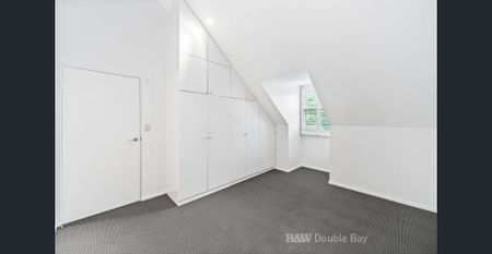 Desirable Townhouse Just Minutes to Sydney CBD - Photo 5