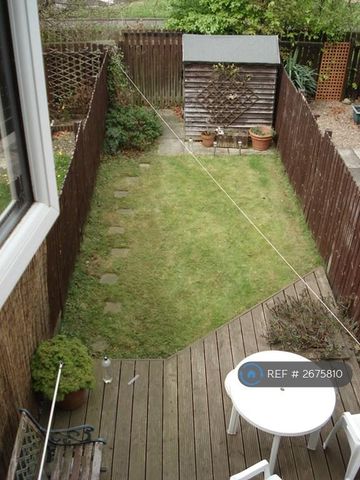 2 bedroom terraced house to rent - Photo 4