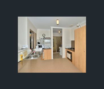 For Lease – Neat & Tidy 3x2 Home in Prime Mandurah Location! - Photo 6