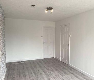 Varley Gardens, Flanderwell, Rotherham, S66 - Photo 2