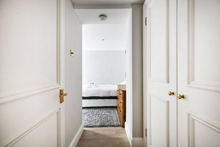 3 bedroom flat to rent - Photo 5