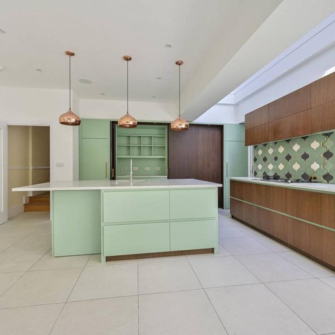 5 bedroom semi-detached house to rent - Photo 1