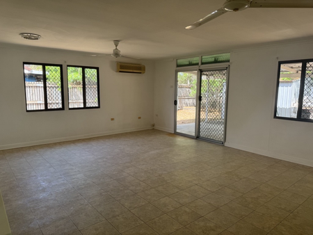 8 Amadio Court, Douglas - Photo 3