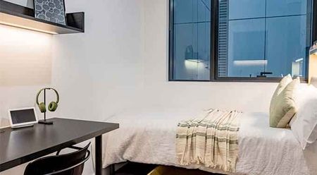 Cosy 2 Bed Apartment - Photo 5