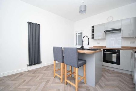 Whitehall Street, Wakefield, WF2 - Photo 5