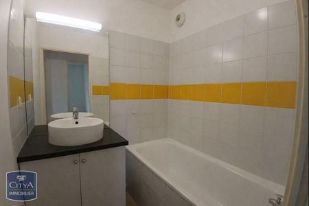 Location Appartement 3 pièces 63m² LEZIGNAN CORBIERES 11200 - Photo 4