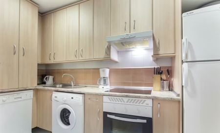 Carrera de San Jerónimo, Madrid, Community of Madrid 28014 - Photo 4