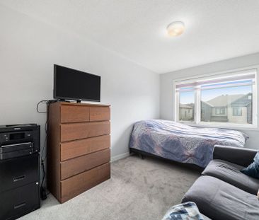 For Lease - 626 Allied Mews, Stittsville - Munster - Richmond, Ontario - Photo 2