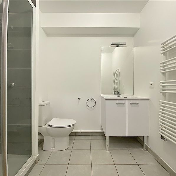 2 pièces - Meublé - 38 m² - 2ème étage - Colocation non autorisée - Photo 1