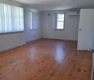 FOR LEASE - 3-BEDROOM HOME IN BLACKETT - Photo 1