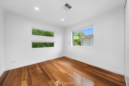 Spacious & Freshly Updated Family Home - Photo 3