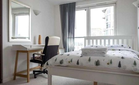 New Providence Wharf, Fairmont Ave, E14 - Photo 4