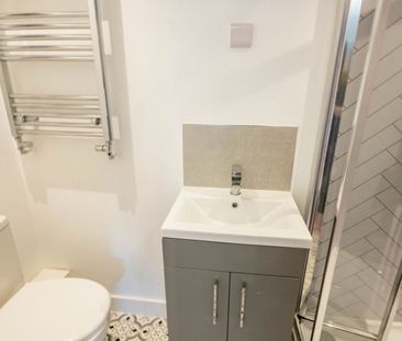 1 Bedroom - Photo 3