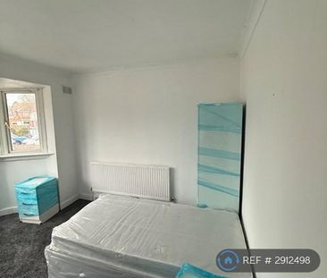 4 bedroom detached house to rent - Photo 3