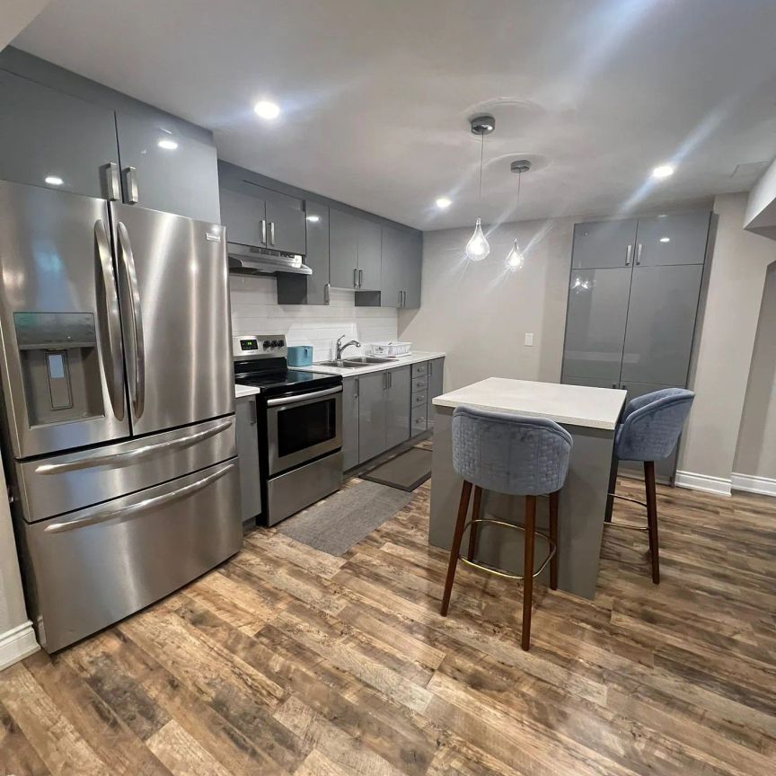 Detached Home For Lease | W9250912 - Photo 1