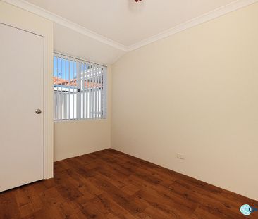 LARGE FAMILY HOME 5 MINUTES FROM THE BEACH! - Photo 5