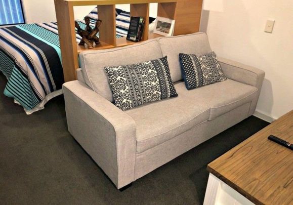 Fully Furnished Studio for Rent in Thorndon – Walk to CBD & University! - Photo 1