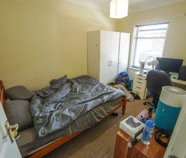 To Rent Victoria Place, Springbourne, Bournemouth, BH1 £2,625 pcm T... - Photo 4