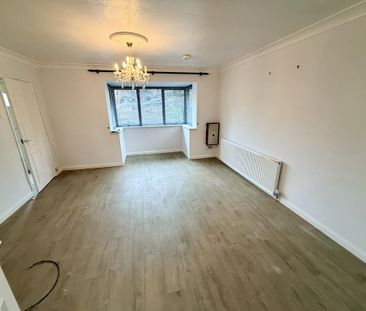 4 bedroom detached house to rent - Photo 2