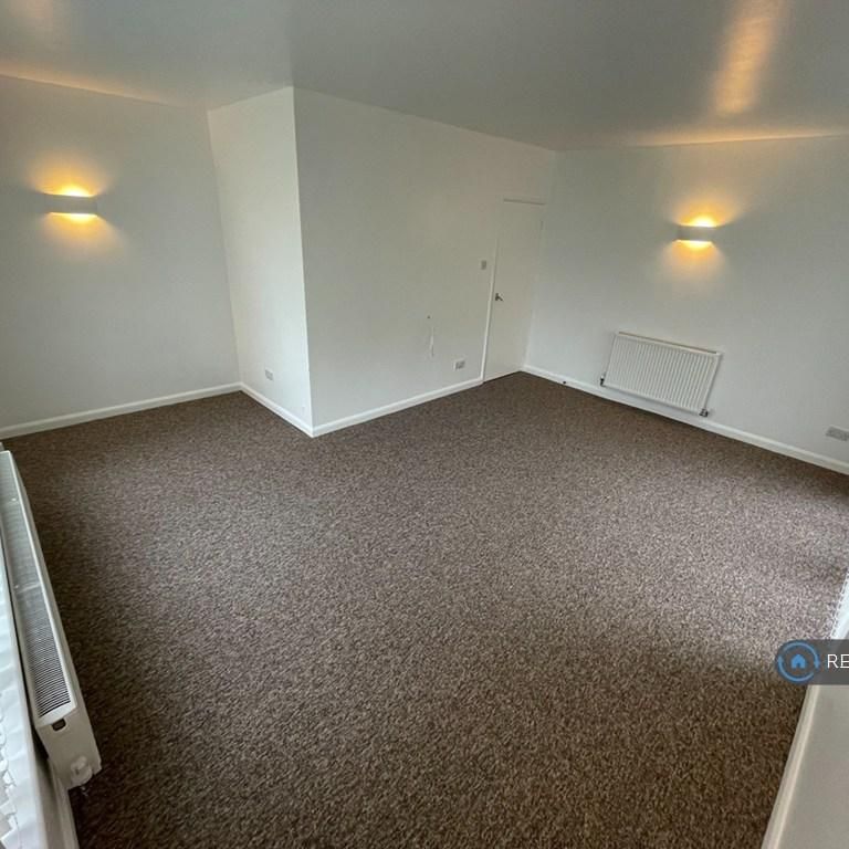 3 bedroom detached house to rent - Photo 1