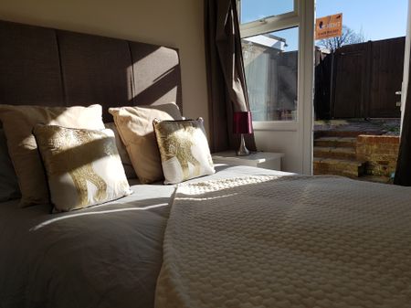 Wisden Road Room 2 - Photo 5