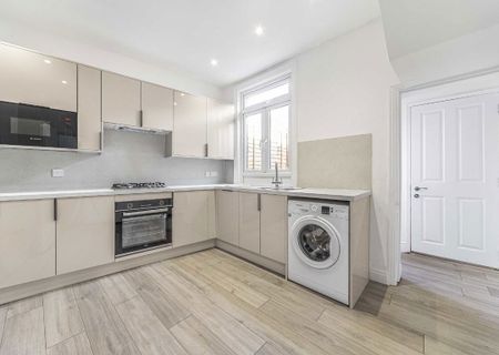 Hambro Road, SW16 6JE, London - Photo 4