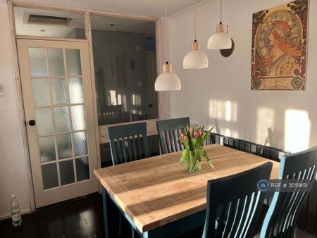 2 bedroom bungalow to rent - Photo 3