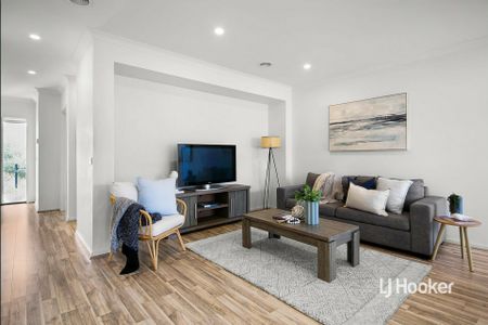 6 Palmerston Walk, Werribee VIC, Belconnen - Photo 2