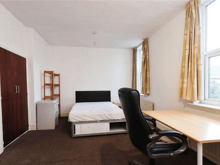 Room in a Shared House, Queens Road, S2 - Photo 5