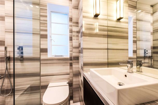 This exquisite two/three bedroom apartment on the second floor of this beautiful period building has been extensively refurbished throughout boasting 3.3m ceiling heights. - Photo 1