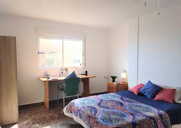 Carrer dIbi, Paterna, Valencian Community 46989