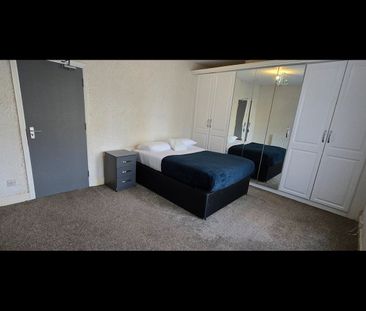 Room in a Shared House, Hob Moor Road, B10 - Photo 3