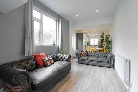 7 bedroom property to rent - Photo 5