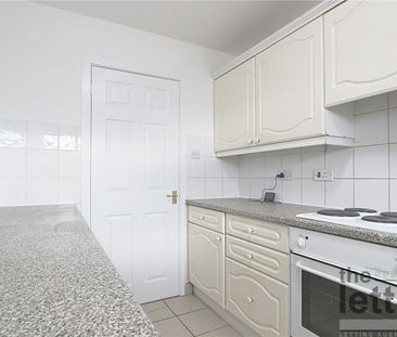 Baker Street, Enfield, Middlesex, EN1 3JT - Photo 2