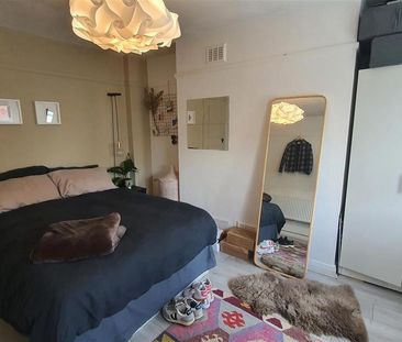 3 bedroom apartment to rent - Photo 5