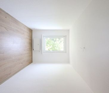 - - - ! ! ! EINBAUKÜCHE - - - BALKON - - - DACHGESCHOSS ! ! ! - - - - Photo 6