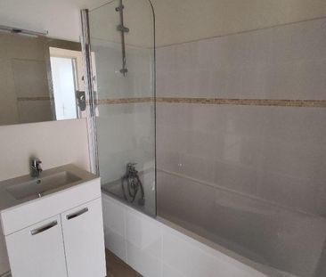Location Appartement 4 pièces 81m² POITIERS 86000 - Photo 3