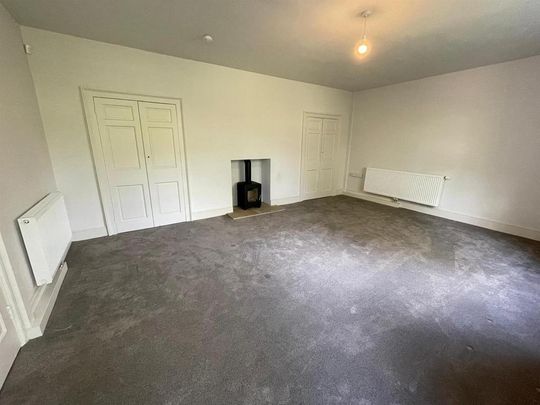 5 bedroom detached house to rent - Photo 1